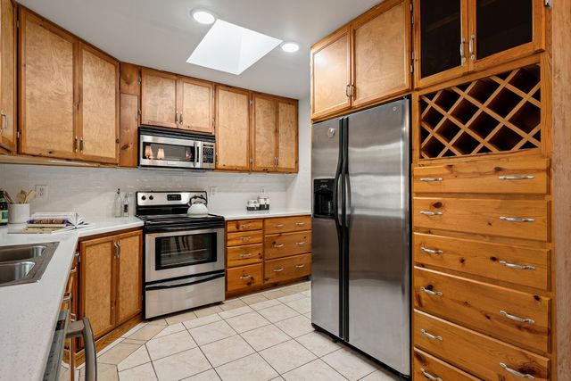 310 E Springdale Lane, Grand Prairie, TX 75052