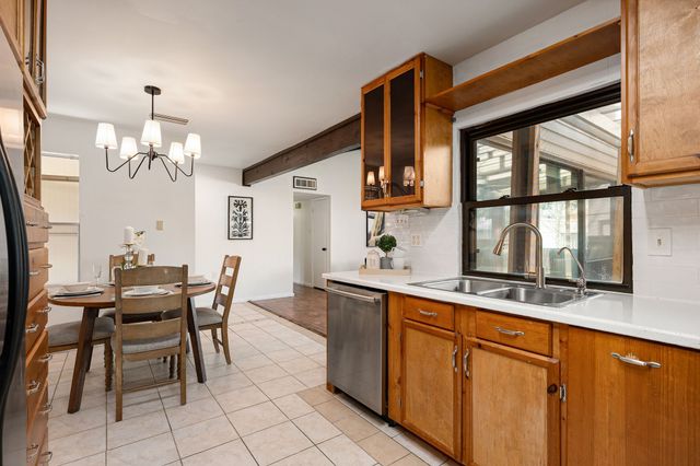 310 E Springdale Lane, Grand Prairie, TX 75052