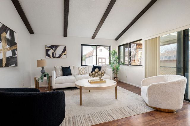 310 E Springdale Lane, Grand Prairie, TX 75052