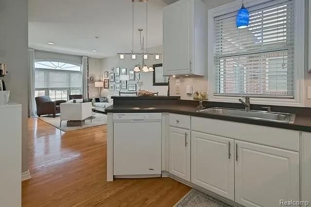 1622 Commodore Circle, Canton Charter Township, MI 48187