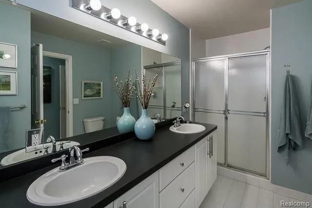 1622 Commodore Circle, Canton Charter Township, MI 48187