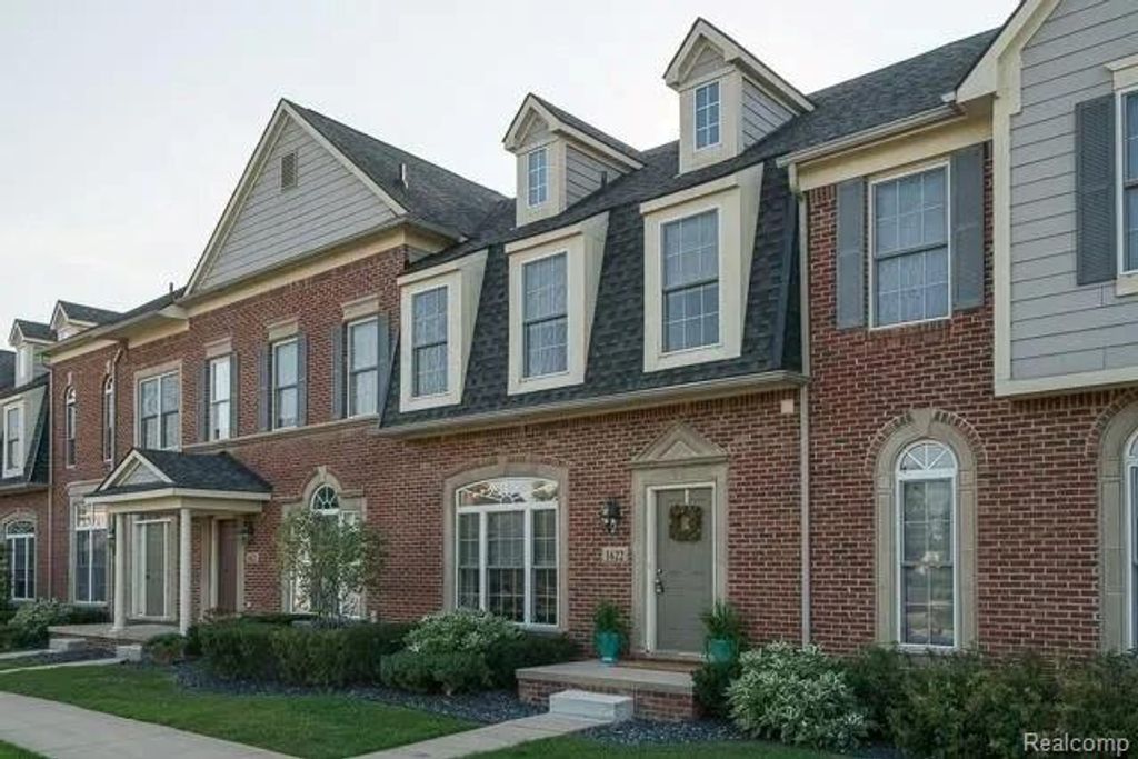 1622 Commodore Circle, Canton Charter Township, MI 48187