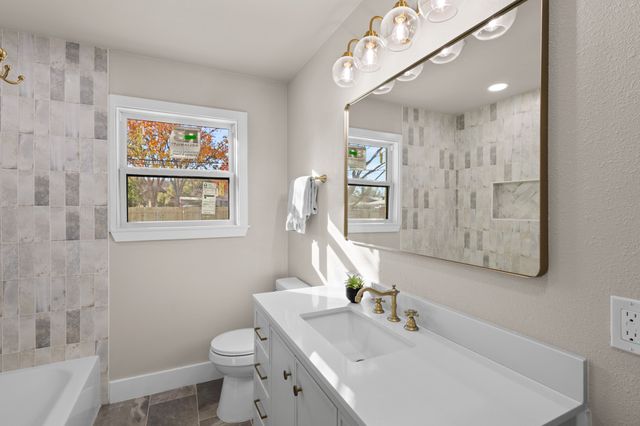 5601 Fursman Avenue, Fort Worth, TX 76114