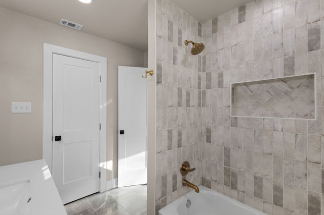 5601 Fursman Avenue, Fort Worth, TX 76114