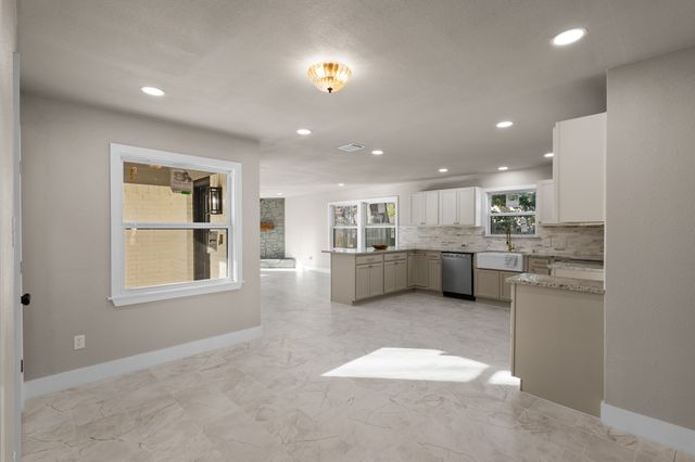 5601 Fursman Avenue, Fort Worth, TX 76114