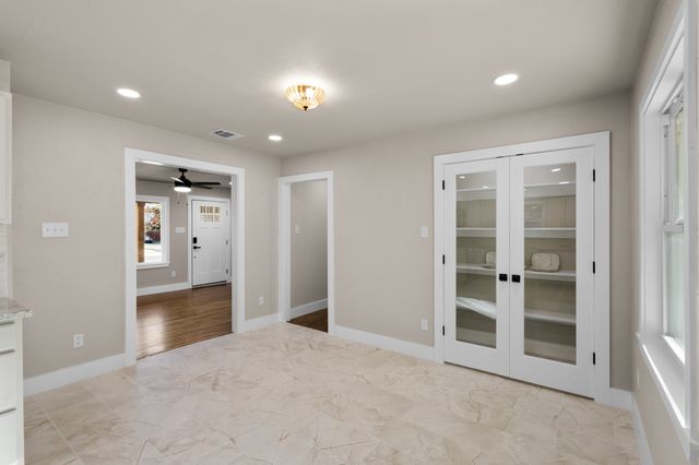 5601 Fursman Avenue, Fort Worth, TX 76114