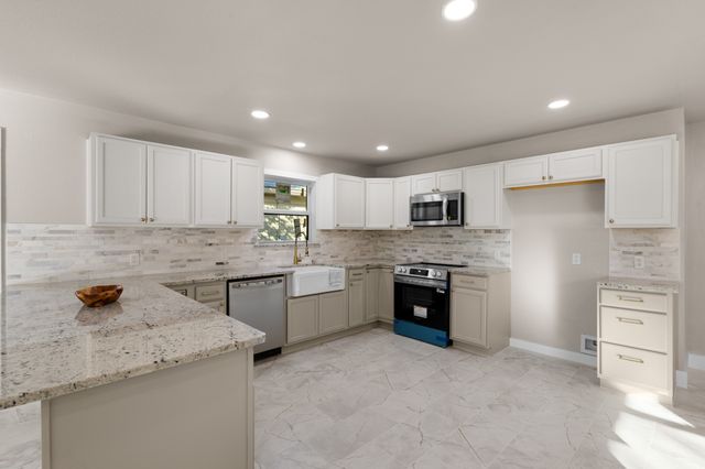 5601 Fursman Avenue, Fort Worth, TX 76114