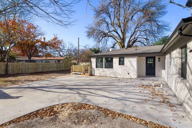 5601 Fursman Avenue, Fort Worth, TX 76114