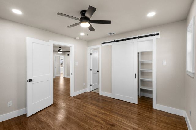 5601 Fursman Avenue, Fort Worth, TX 76114