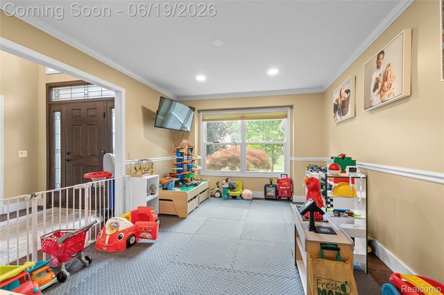 1781 Apple Ridge Court, Rochester Hills, MI 48306