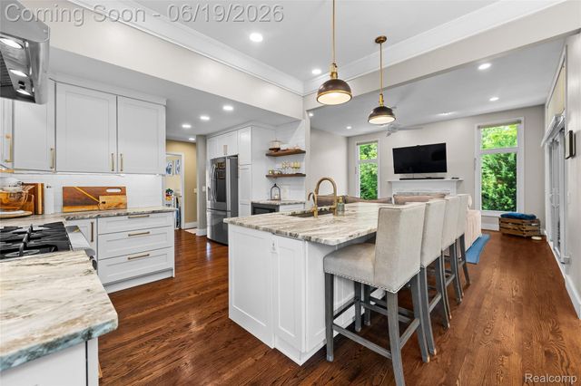 1781 Apple Ridge Court, Rochester Hills, MI 48306