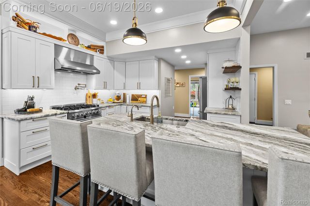 1781 Apple Ridge Court, Rochester Hills, MI 48306