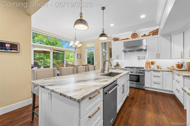 1781 Apple Ridge Court, Rochester Hills, MI 48306