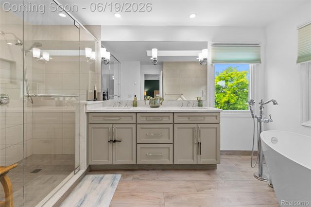 1781 Apple Ridge Court, Rochester Hills, MI 48306