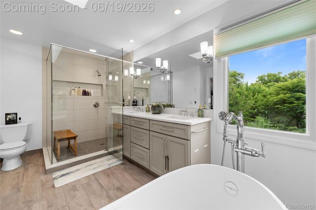 1781 Apple Ridge Court, Rochester Hills, MI 48306