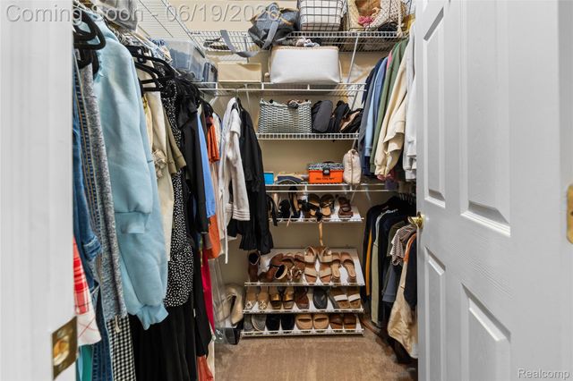 1781 Apple Ridge Court, Rochester Hills, MI 48306