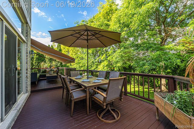 1781 Apple Ridge Court, Rochester Hills, MI 48306