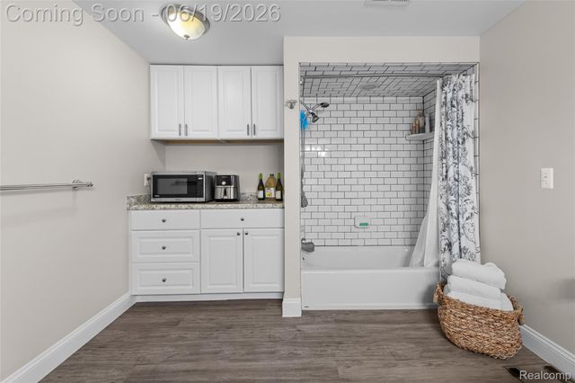 1781 Apple Ridge Court, Rochester Hills, MI 48306