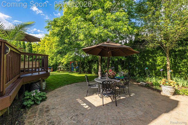 1781 Apple Ridge Court, Rochester Hills, MI 48306
