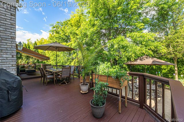 1781 Apple Ridge Court, Rochester Hills, MI 48306
