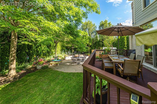 1781 Apple Ridge Court, Rochester Hills, MI 48306