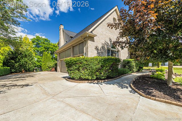 1781 Apple Ridge Court, Rochester Hills, MI 48306