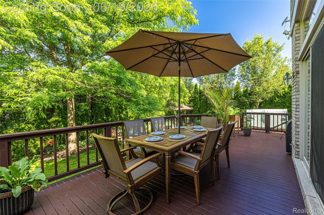 1781 Apple Ridge Court, Rochester Hills, MI 48306