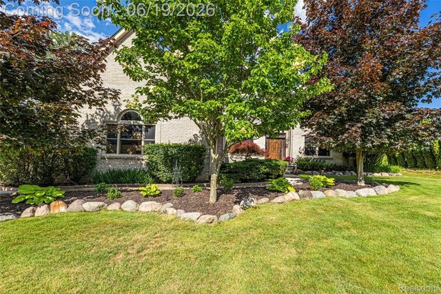 1781 Apple Ridge Court, Rochester Hills, MI 48306