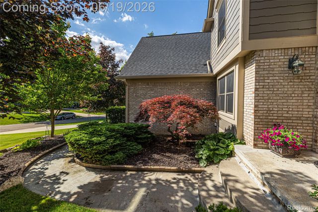 1781 Apple Ridge Court, Rochester Hills, MI 48306