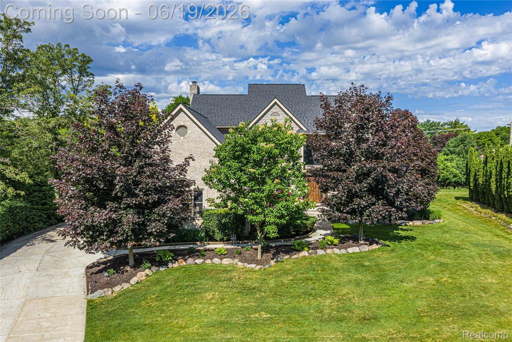 1781 Apple Ridge Court, Rochester Hills, MI 48306