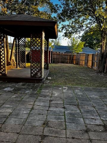 1006 Alicia Lane, Lancaster, TX 75134