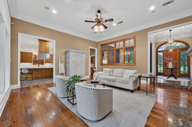 13724 Kimbleton Ave, Baton Rouge, LA 70817