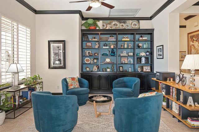 9 Calatabiano Pl, Sacramento, CA 95834