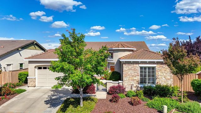 9 Calatabiano Pl, Sacramento, CA 95834