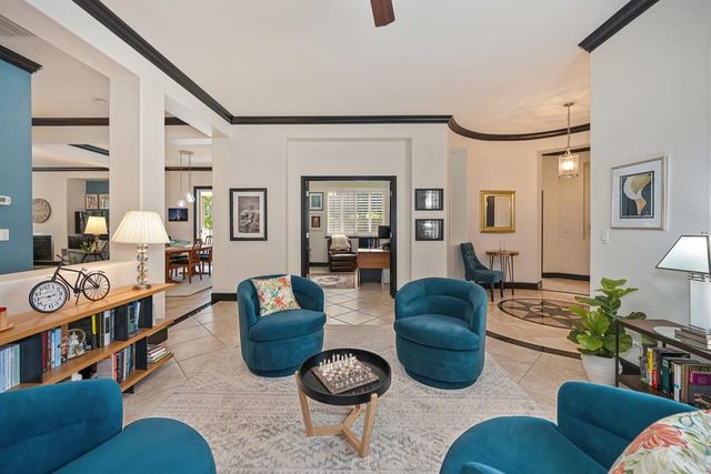 9 Calatabiano Pl, Sacramento, CA 95834