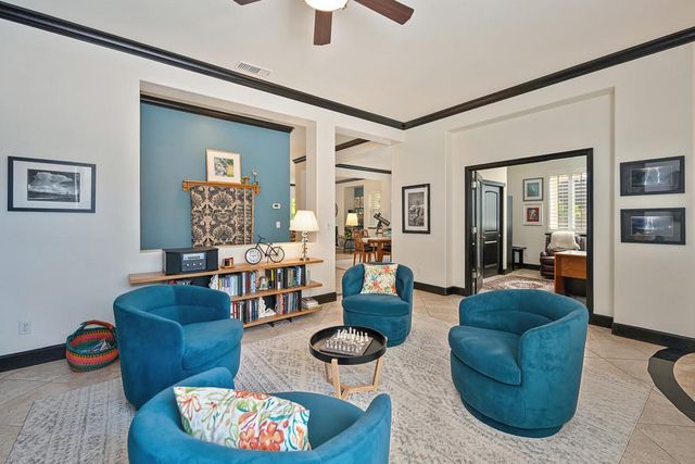 9 Calatabiano Pl, Sacramento, CA 95834