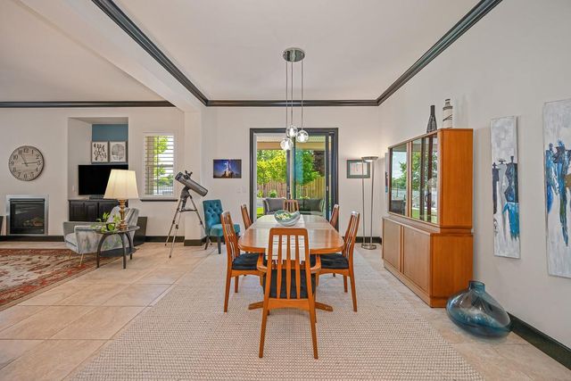 9 Calatabiano Pl, Sacramento, CA 95834