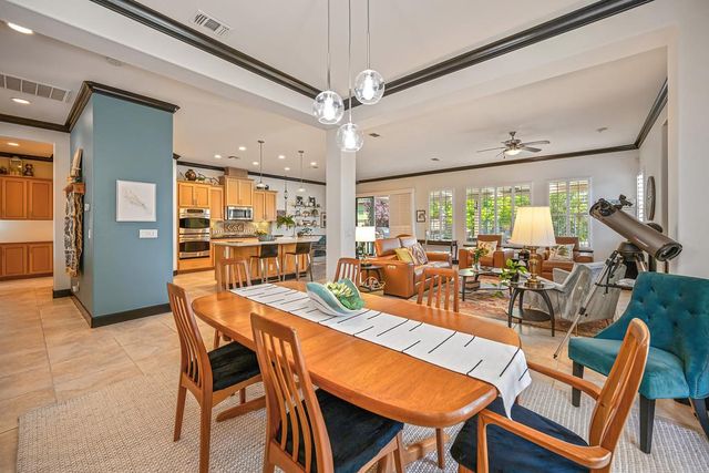 9 Calatabiano Pl, Sacramento, CA 95834