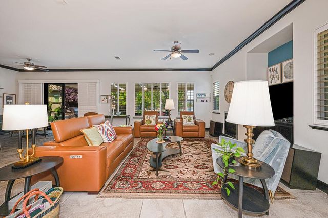 9 Calatabiano Pl, Sacramento, CA 95834