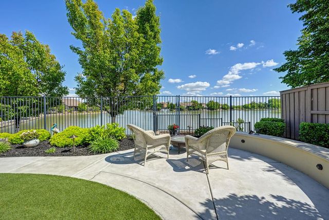 9 Calatabiano Pl, Sacramento, CA 95834