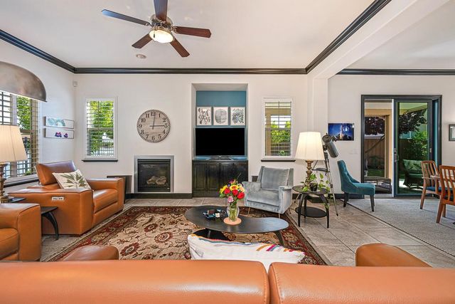 9 Calatabiano Pl, Sacramento, CA 95834