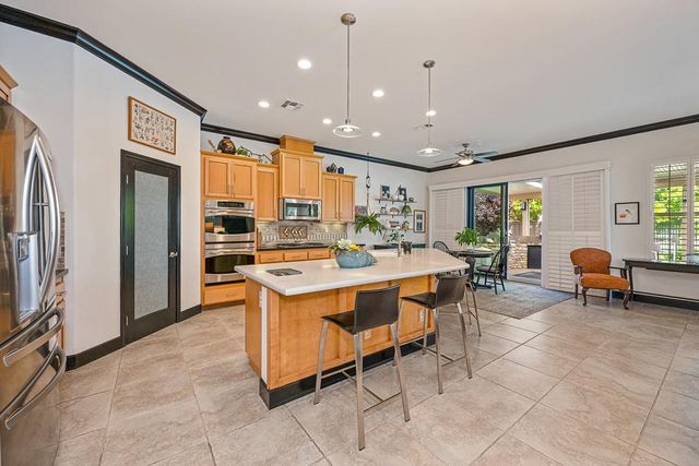 9 Calatabiano Pl, Sacramento, CA 95834
