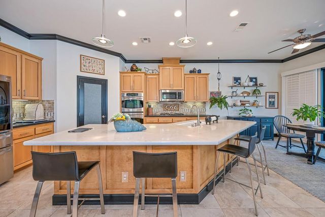 9 Calatabiano Pl, Sacramento, CA 95834