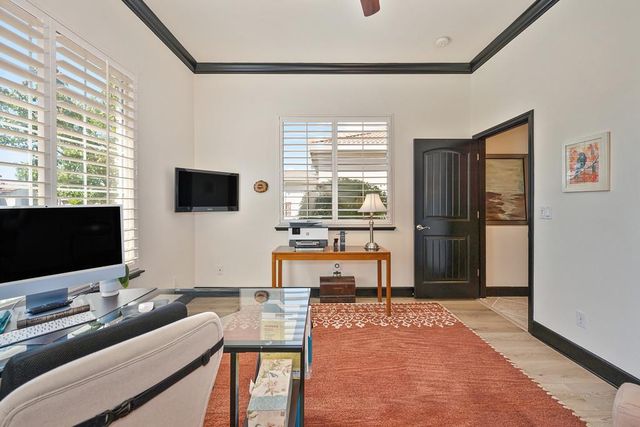 9 Calatabiano Pl, Sacramento, CA 95834