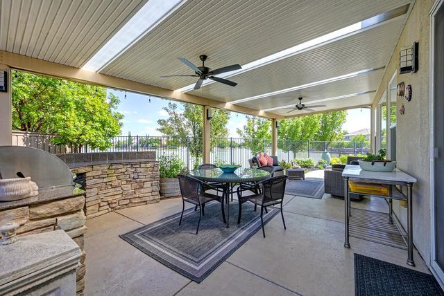 9 Calatabiano Pl, Sacramento, CA 95834