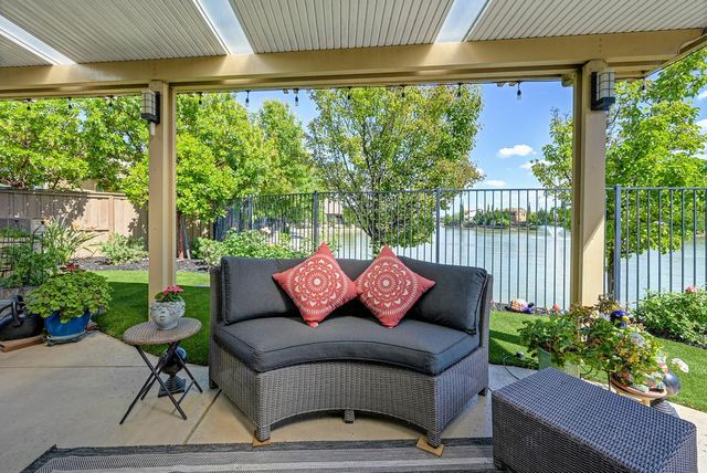9 Calatabiano Pl, Sacramento, CA 95834