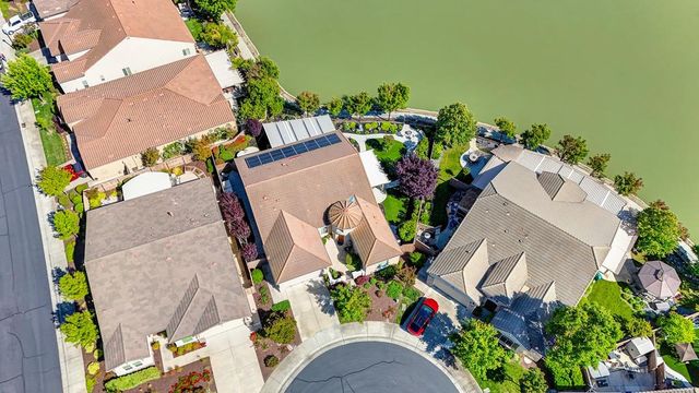 9 Calatabiano Pl, Sacramento, CA 95834