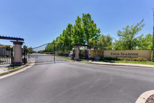 9 Calatabiano Pl, Sacramento, CA 95834
