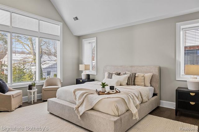 1295 Lakeside Drive, Birmingham, MI 48009