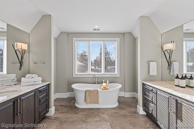 1295 Lakeside Drive, Birmingham, MI 48009